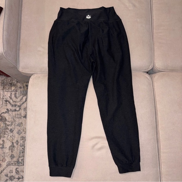 Beyond Yoga Black Spacedye Joggers - Picture 3 of 6